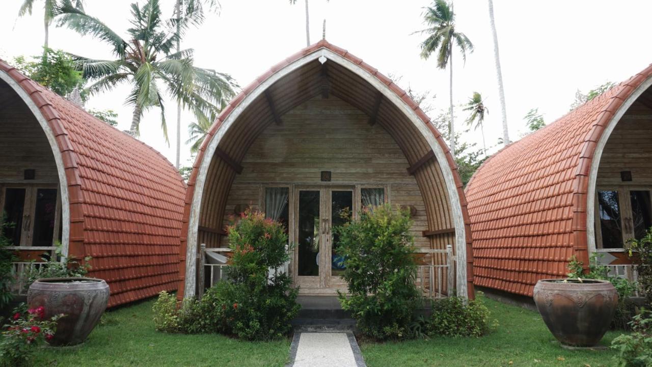 Puri Rinjani Bungalows & Hostel Kuta  Kültér fotó