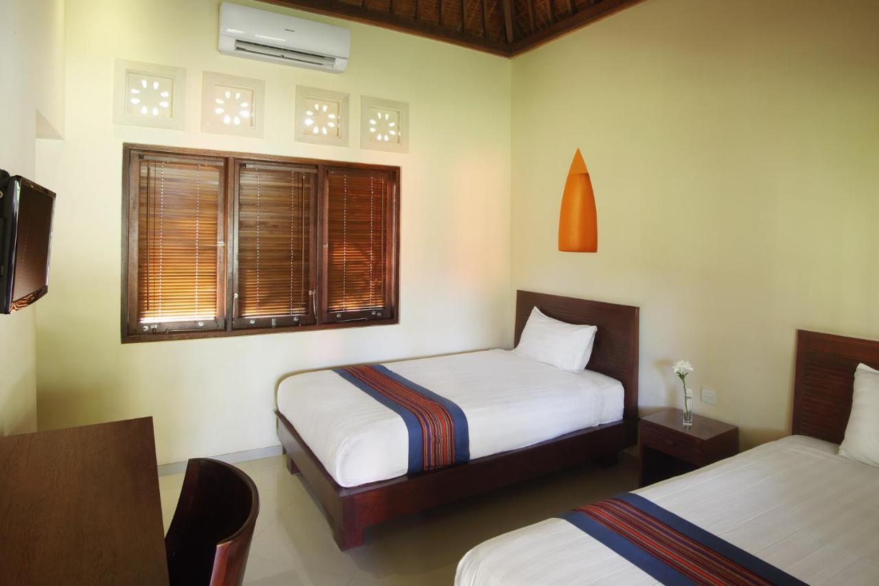 Puri Rinjani Bungalows & Hostel Kuta  Kültér fotó