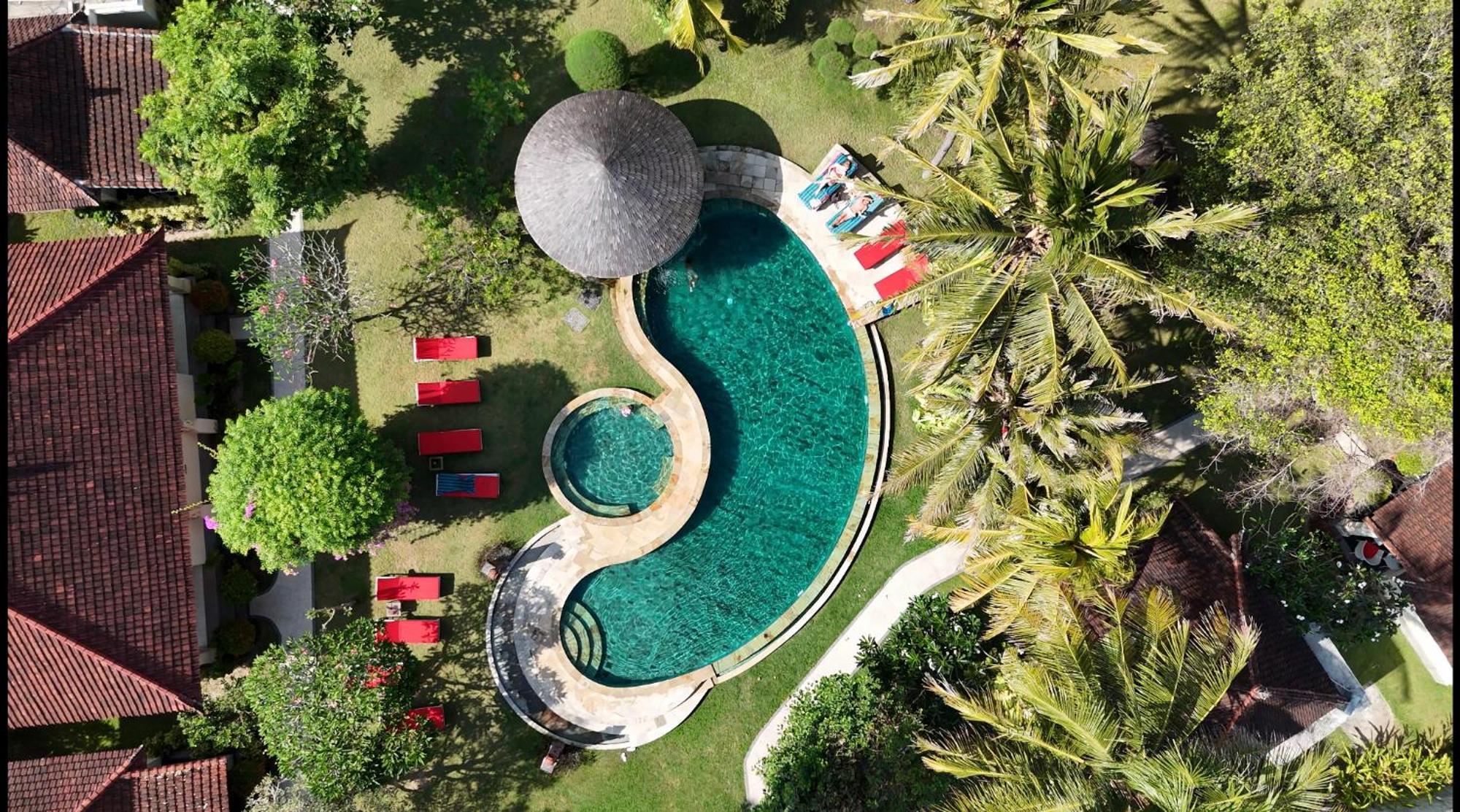 Puri Rinjani Bungalows & Hostel Kuta  Kültér fotó