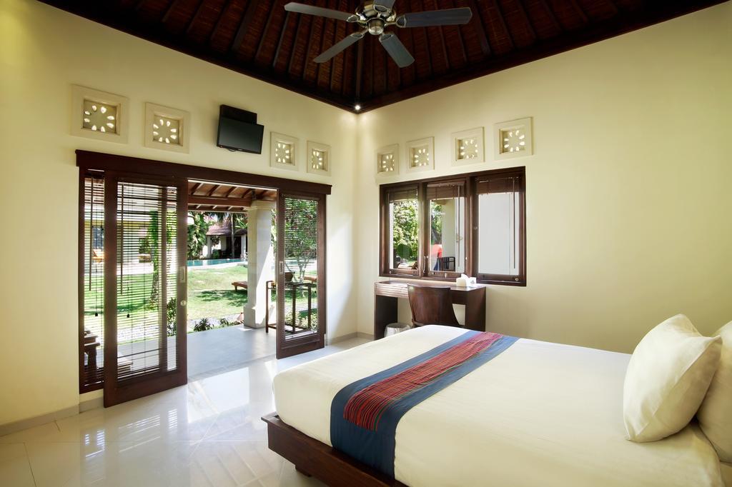 Puri Rinjani Bungalows & Hostel Kuta  Kültér fotó